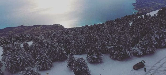 Χιόνια στην Κεφαλονιά -Το έστρωσε στον Αίνο (βίντεο)